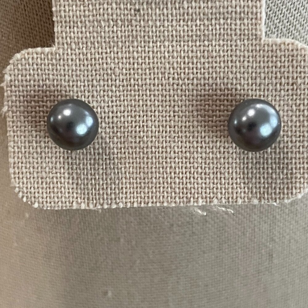 8 MM Light Grey Pearl Earrings